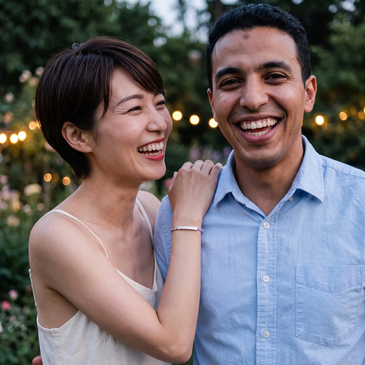 Adjustable bracelet — worn by a couple, silver | SKU: lemauve-wg