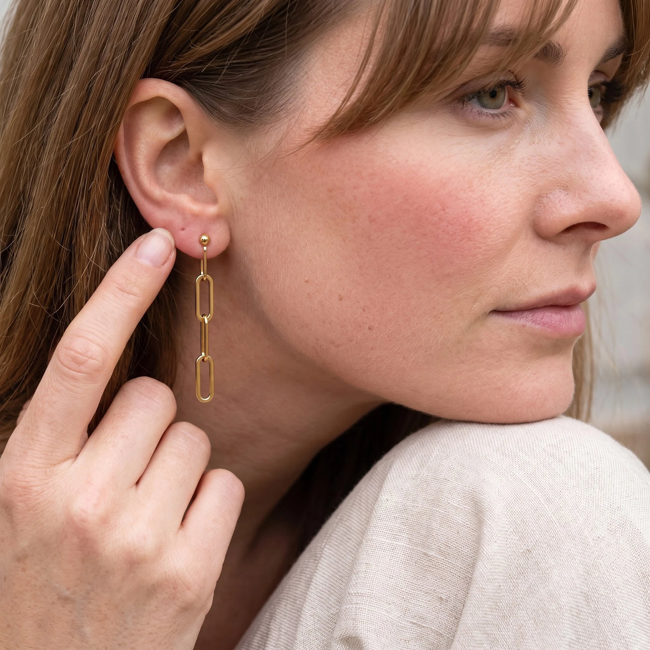 Chain drop earrings — worn, real size, gold | SKU: lespendantes