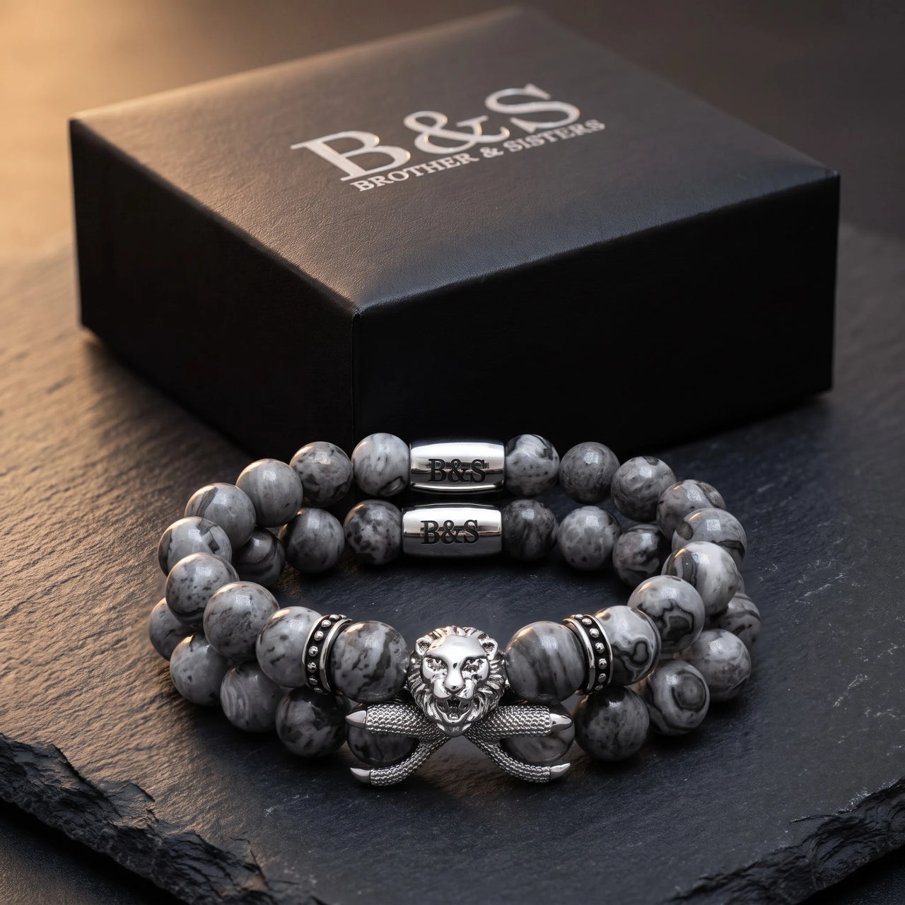 White Gold Lion & Grey Stones Set – in the Brother & Sisters gift box | Brother & Sisters | SKU: 21039839SET-silver-XS-14-15, 21039839SET-silver-S-16-17, 21039839SET-silver-M-18-19, 21039839SET-silver-L-20-21, 21039839SET-silver-XL-22-23